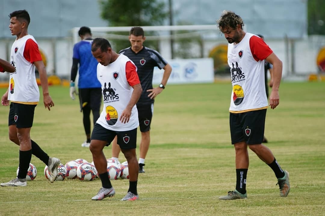 Botafogo-PB enfrenta o Volta Redonda no RJ e briga para manter liderança