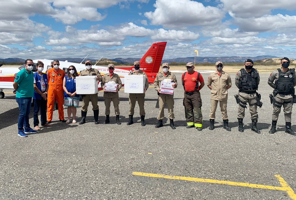Chegou a Patos na manhã deste domingo (15), mais uma remessa de vacina contra a covid-19