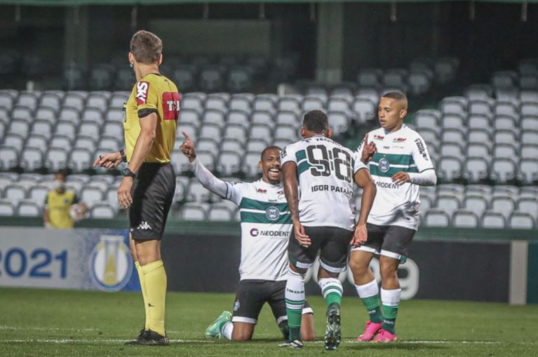SÉRIE B: Coritiba derrota a Ponte e dispara na liderança, com Avaí em segundo; Cruzeiro e Remo também vencem