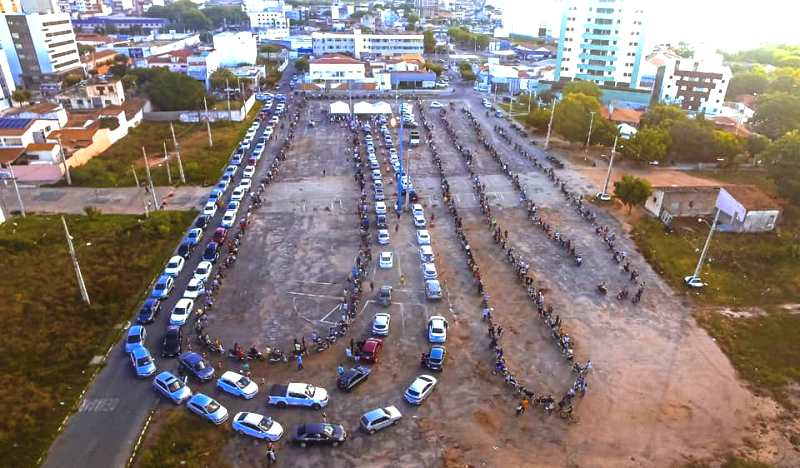 Vereador Josmá Oliveira sugere que a Secretaria de Saúde adote fila prioritária nos locais de vacina contra covid. Ouça