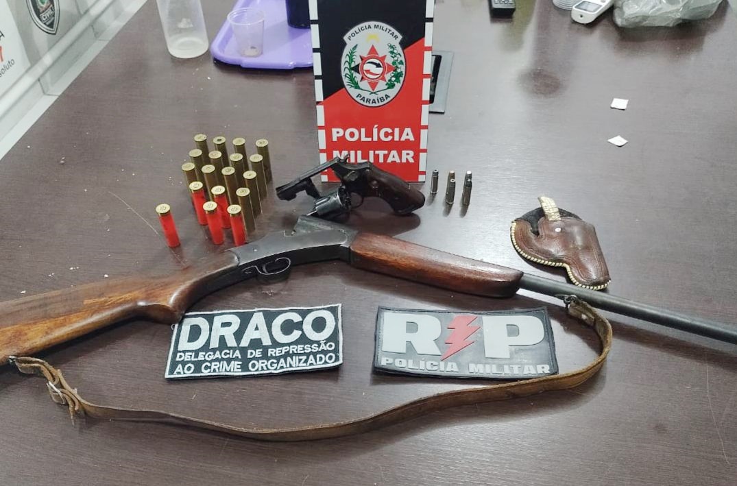 Em ação conjunta, Polícia Militar e Civil apreendem armas de fogo no município de Taperoá