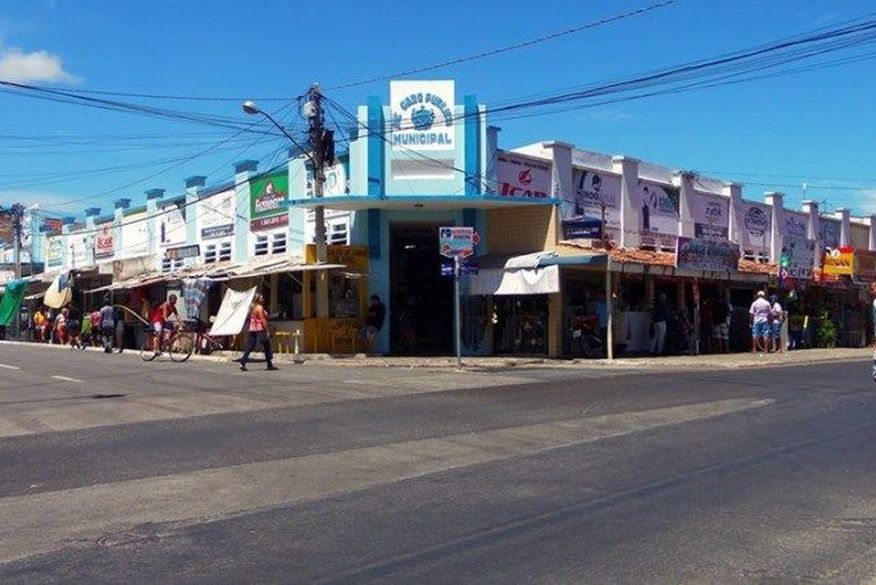 Bandidos invadem Mercado Público de Patos, arrombam lojas e roubam produtos na noite desta quarta (18)