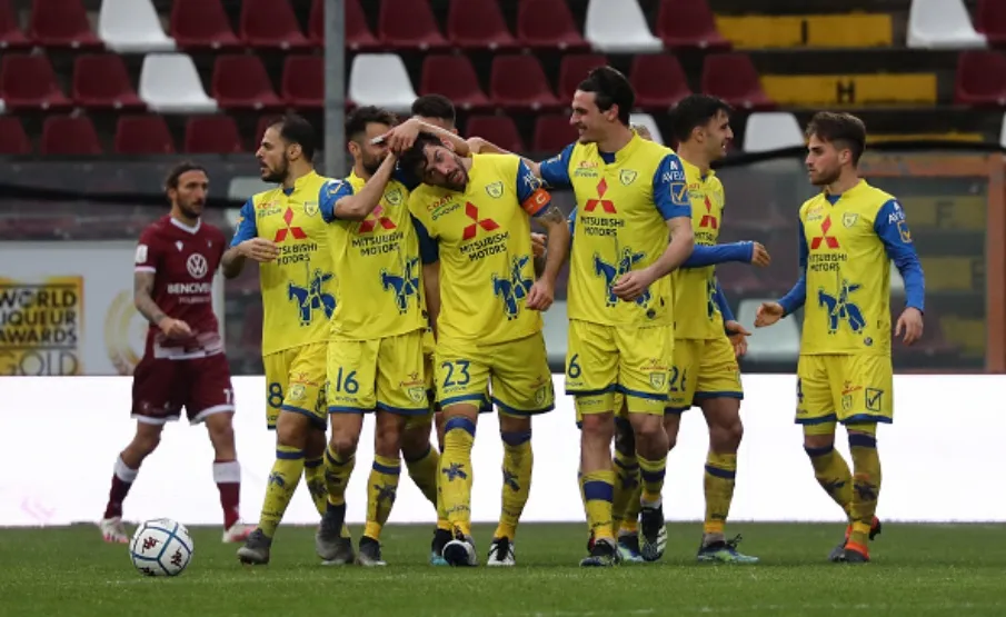 Dívidas obrigam Chievo Verona a fechar as portas