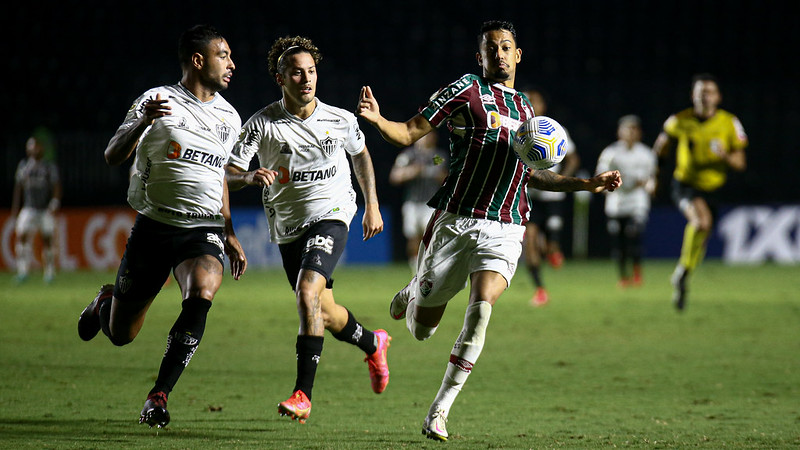 Flu empata com líder e vê Fred fazer história no Brasileiro