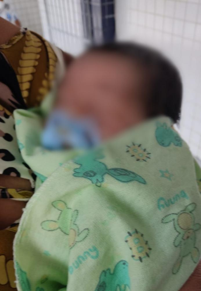 Na PB: Recém-nascido é encontrado em calçada e entregue ao Conselho Tutelar