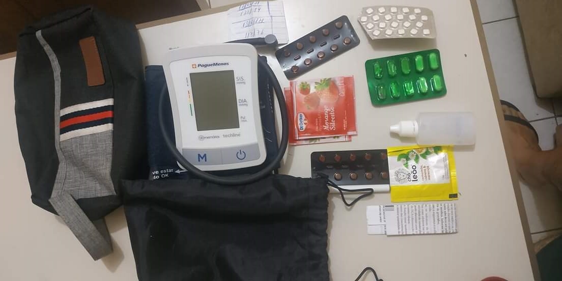 Cidadão encontra mochila com vários objetos em Patos, e pede apoio para encontrar proprietário(a). Ouça