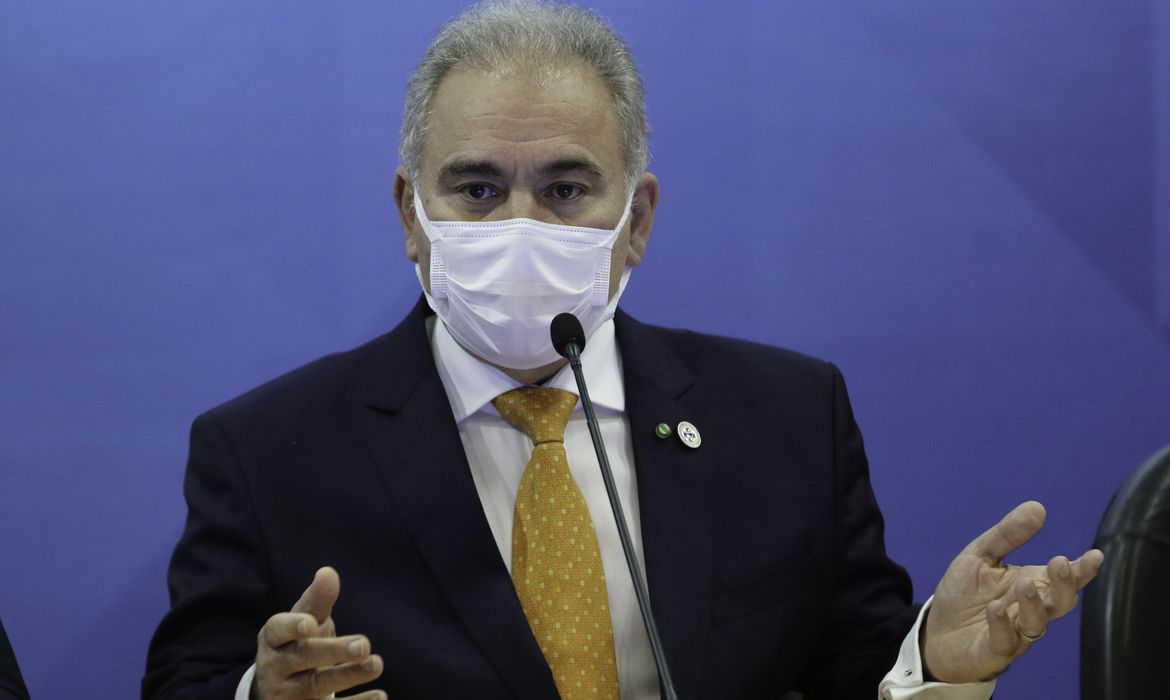 Pfizer anuncia acordo para produção de vacinas da covid-19 no Brasil