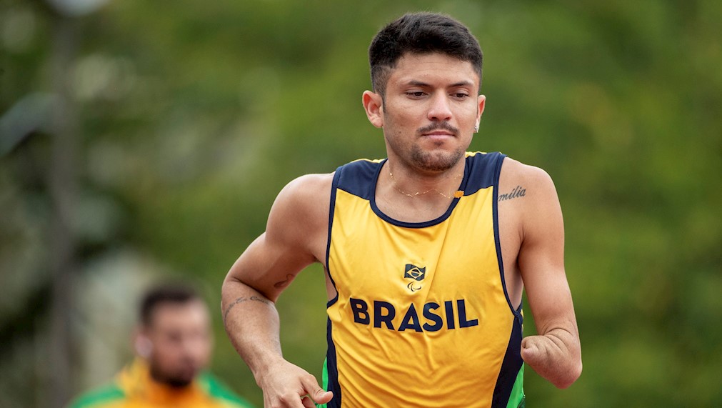 Paraibano Petrúcio Ferreira conquista ouro nas Paralimpíadas de Tóquio