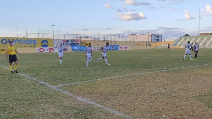 No Marizão, Sousa vence ABC-RN e volta para a briga por uma vaga no mata-mata