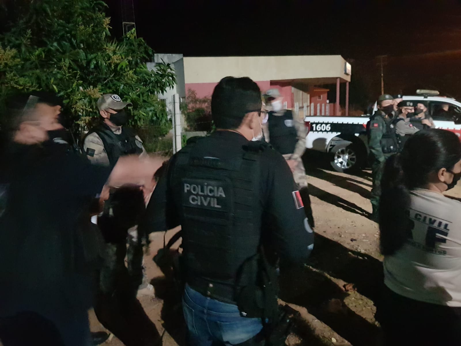 Polícia Civil divulga mais detalhes de operação realizada na manhã desta quarta (01), onde 07 pessoas foram presas e armas apreendidas no sertão