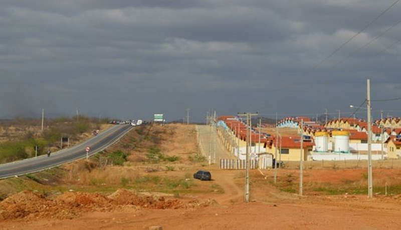 Vereador patoense, Nandinho, requere ao município construção de praça no conjunto residencial Itatiunga. Ouça