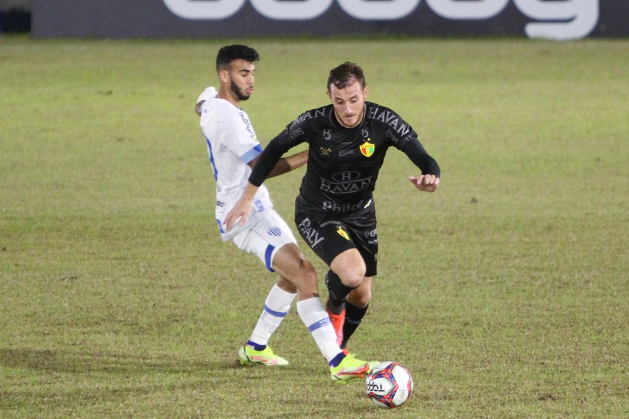 SÉRIE B: Ponte Preta vence Sampaio e Vasco tropeça em casa em noite de empates
