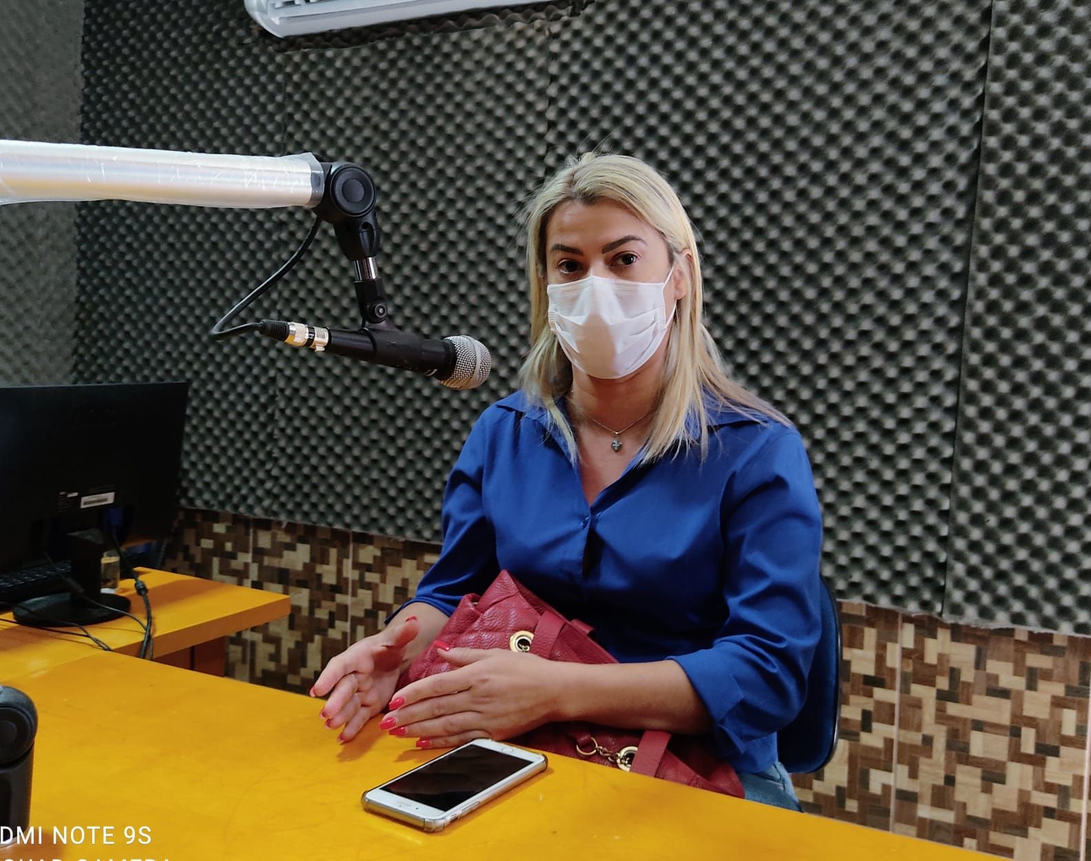 Secretária de saúde de Santa Terezinha, Rhyana Karla, destaca avanço da vacinação e reforça manutenção dos cuidados