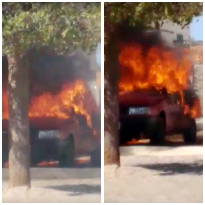 Veículo pega fogo neste sábado (11) em frente à Delegacia de Quixaba e é consumido pelas chamas. Veja as imagens