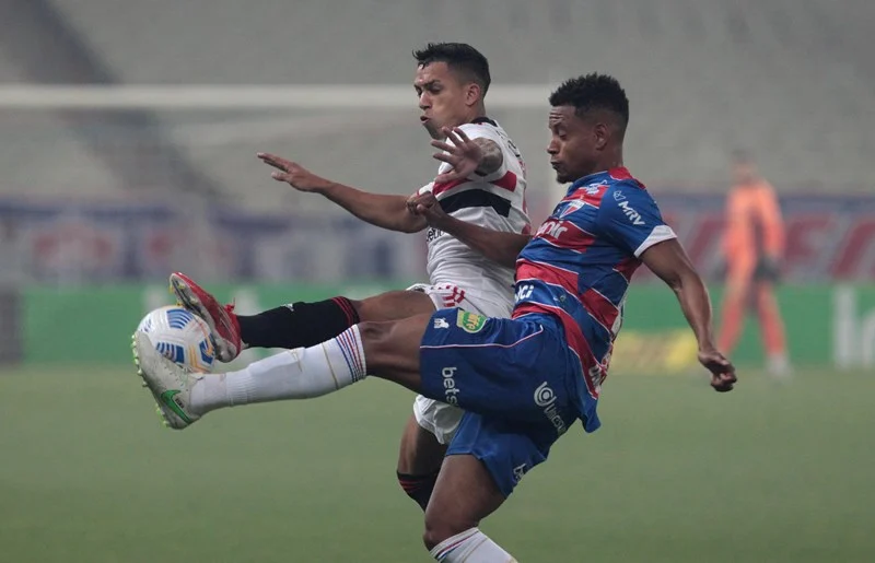 Fortaleza atropela o São Paulo e faz história avançando à semifinal da Copa do Brasil