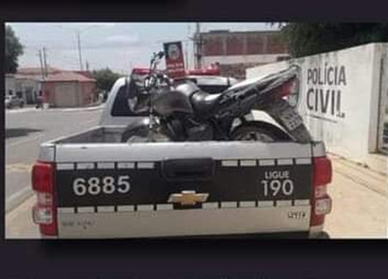 PM detém homem e apreende moto com restrições de roubo/furto em Taperoá