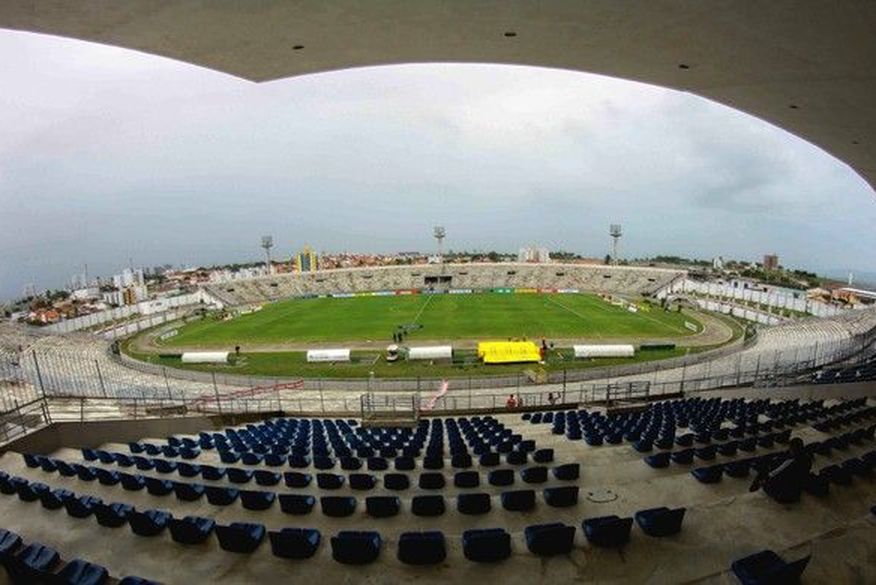 Novo decreto de Campina Grande libera entrada de público não vacinado em estádios de futebol