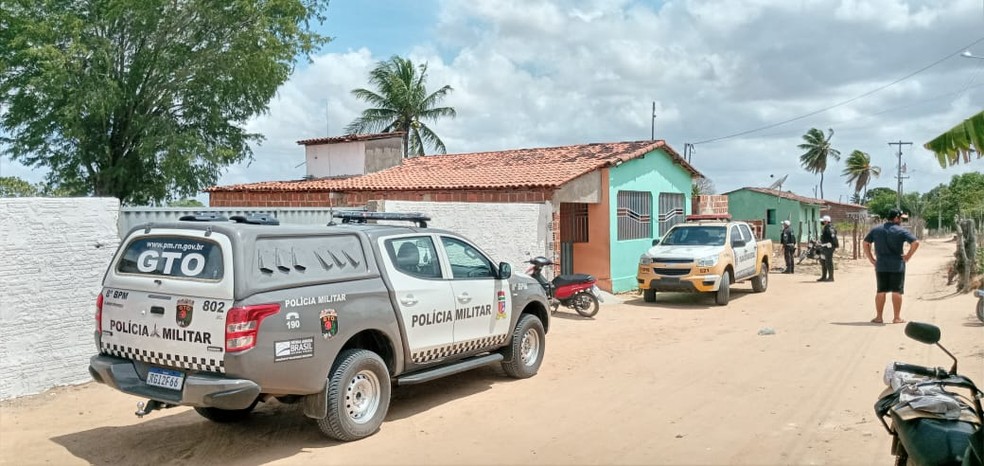 Homem mata ex-mulher, filha, outras 3 pessoas da família e comete suicídio no interior do RN