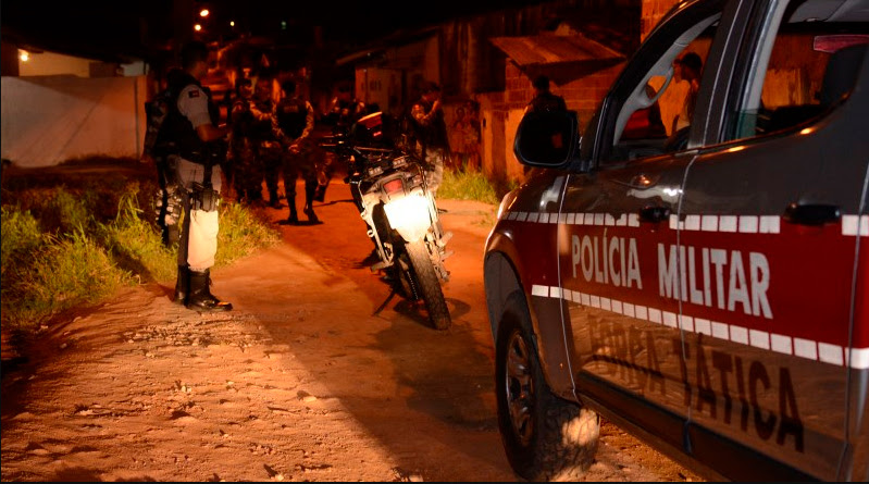 Dupla é presa por tráfico de drogas em ação policial na cidade de Cachoeira dos Índios