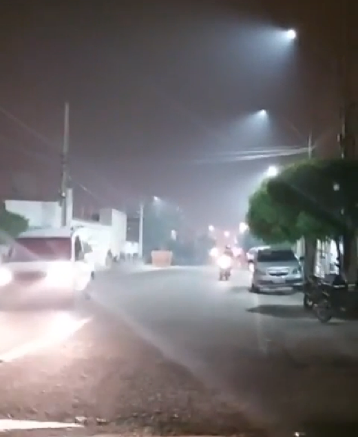 Internauta mostra fumaça do incêndio no lixão de Patos na saída para Piancó