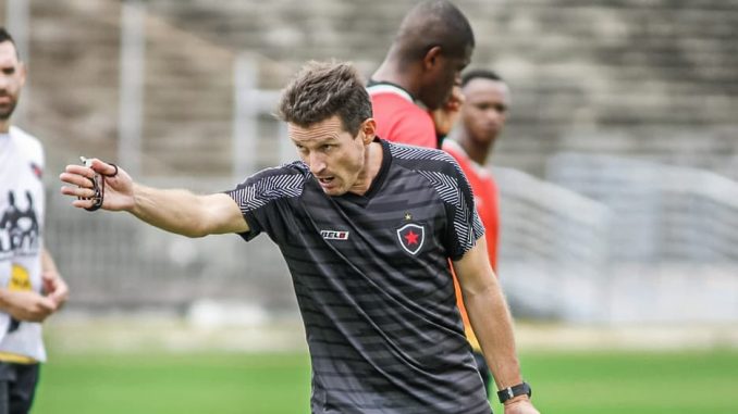 Gerson Gusmão vê “novo campeonato” e coloca Botafogo-PB como candidato ao acesso