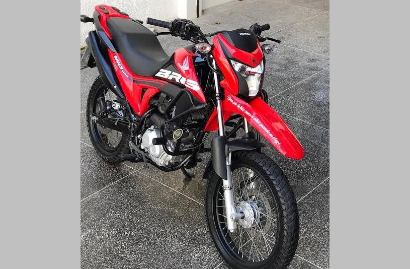 URGENTE: Mais uma motocicleta é tomada por assalto em Patos. Fato foi registrado na tarde desta sexta-feira (01)