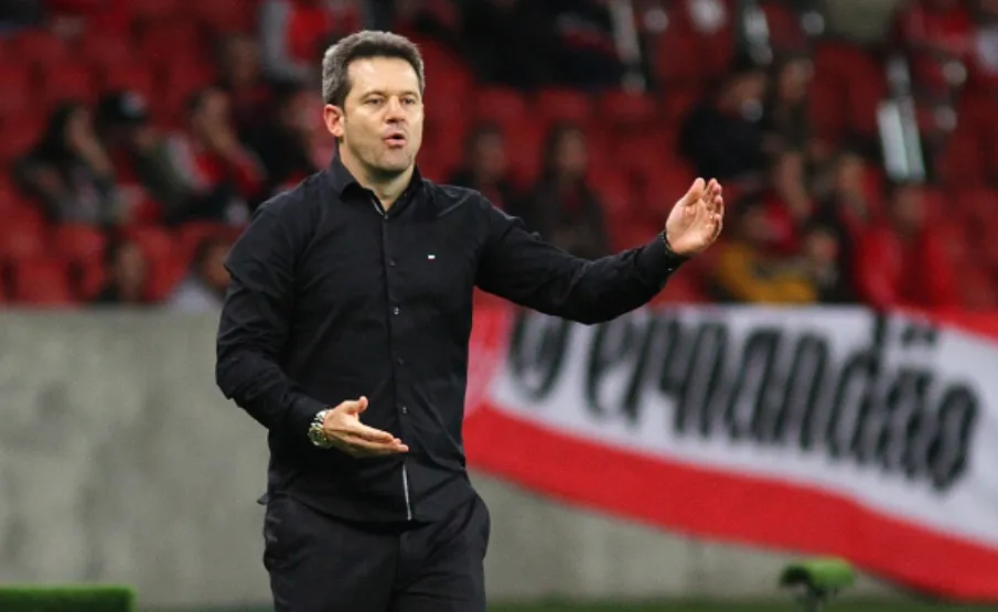 Argel Fuchs é anunciado como novo técnico do Alverca, de Portugal