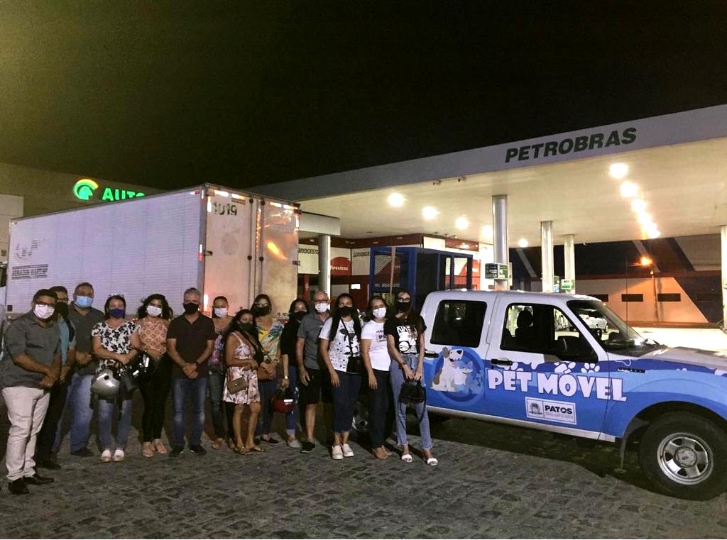 Prefeitura de Patos entrega Pet Móvel e dialoga com cuidadores voluntários para alinhar parceria