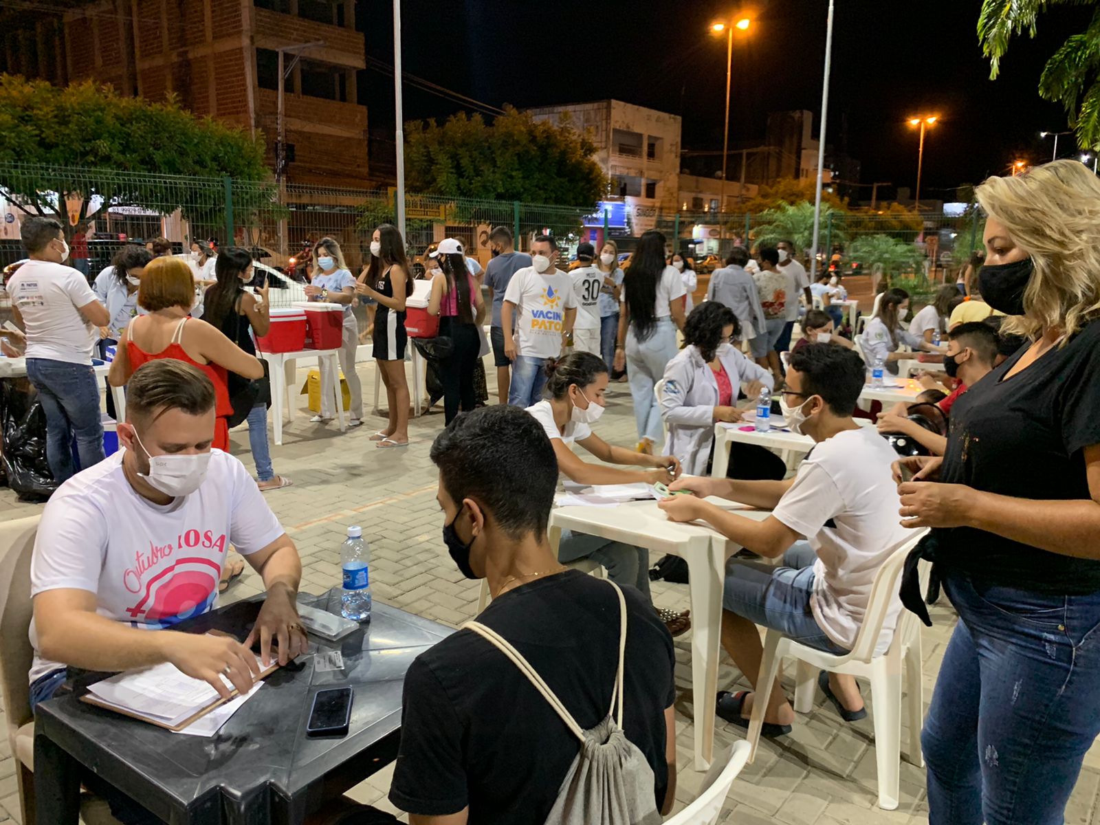 Em shoppings: Patos tem noite de vacinação contra a covid-19 em adolescentes com 14 e 15 anos de idade