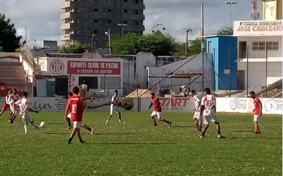 Torcedores do Esporte questionam desistência do clube e dizem que base jogaria de graça a segunda divisão