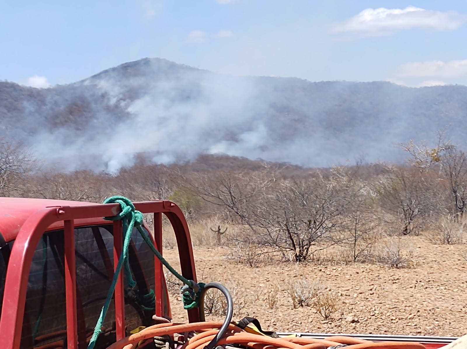 Major Galvão atualiza as informações sobre o 6º dia do incêndio na Serra de Teixeira