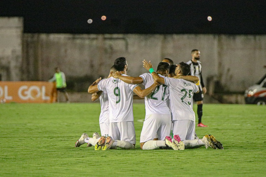 COPA DO NORDESTE: Após rebaixamento na Série C, Santa Cruz busca classificação; Vitória e Confiança também jogam