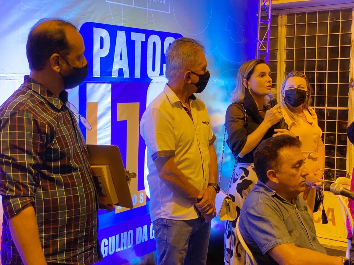 Cantoria de viola e homenagens a Inácio da Catingueira, marcou a noite desta terça-feira (19), em Patos