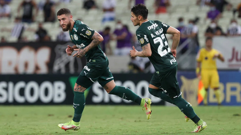 Palmeiras vence o Ceará, assume a terceira posição do Brasileiro e quebra tabu de 24 anos