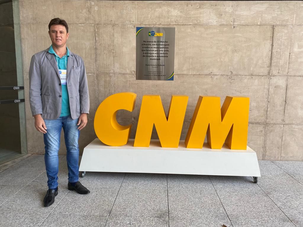 Prefeito de Areia de Baraúnas está em Brasília buscando verbas para o município