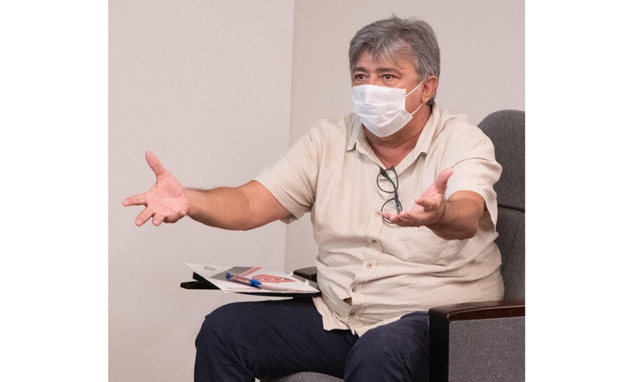 Alec Baldwin mata mulher acidentalmente em set de filmagem