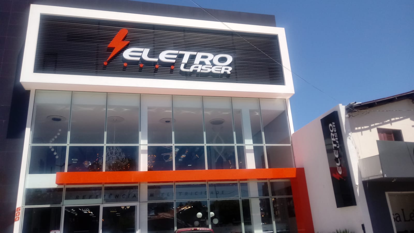 Eletro Laser diz em nota que cabo citado por uma moradora na reportagem no bairro Novo Horizonte não foi comercializado pela empresa