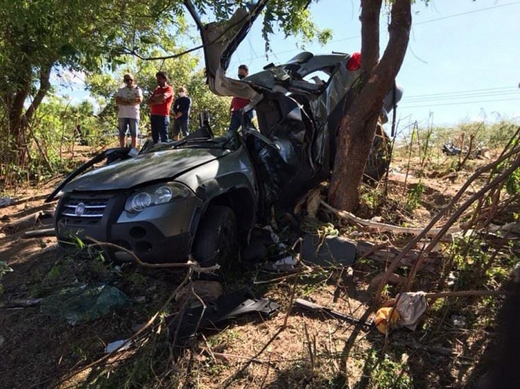 Cinco pessoas morrem e uma fica gravemente ferida em acidente na região de Catolé do Rocha