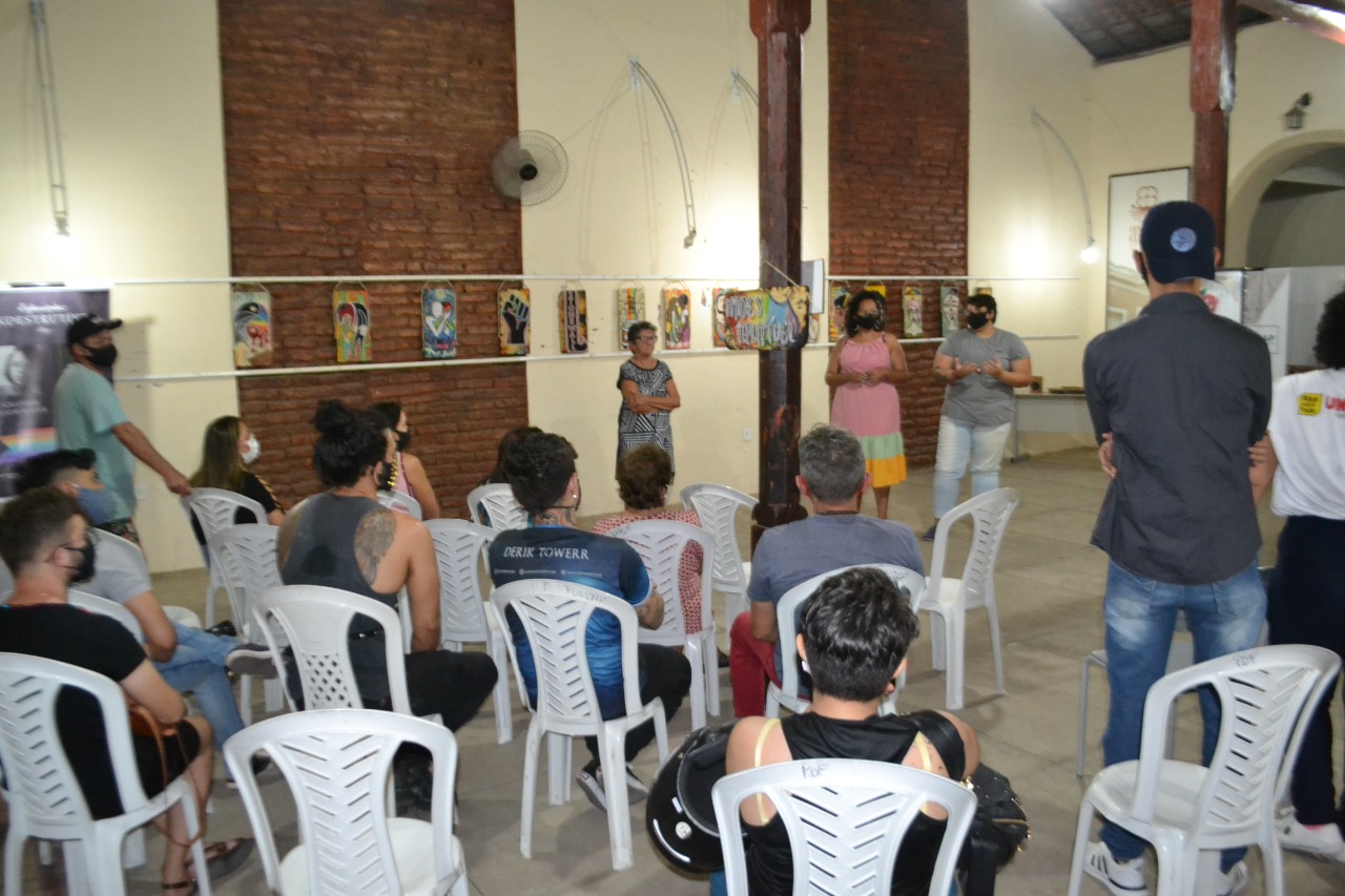 Exposição “Indestrutível” no Centro de Cultura valoriza artesanato feito com prego e linha, em Patos