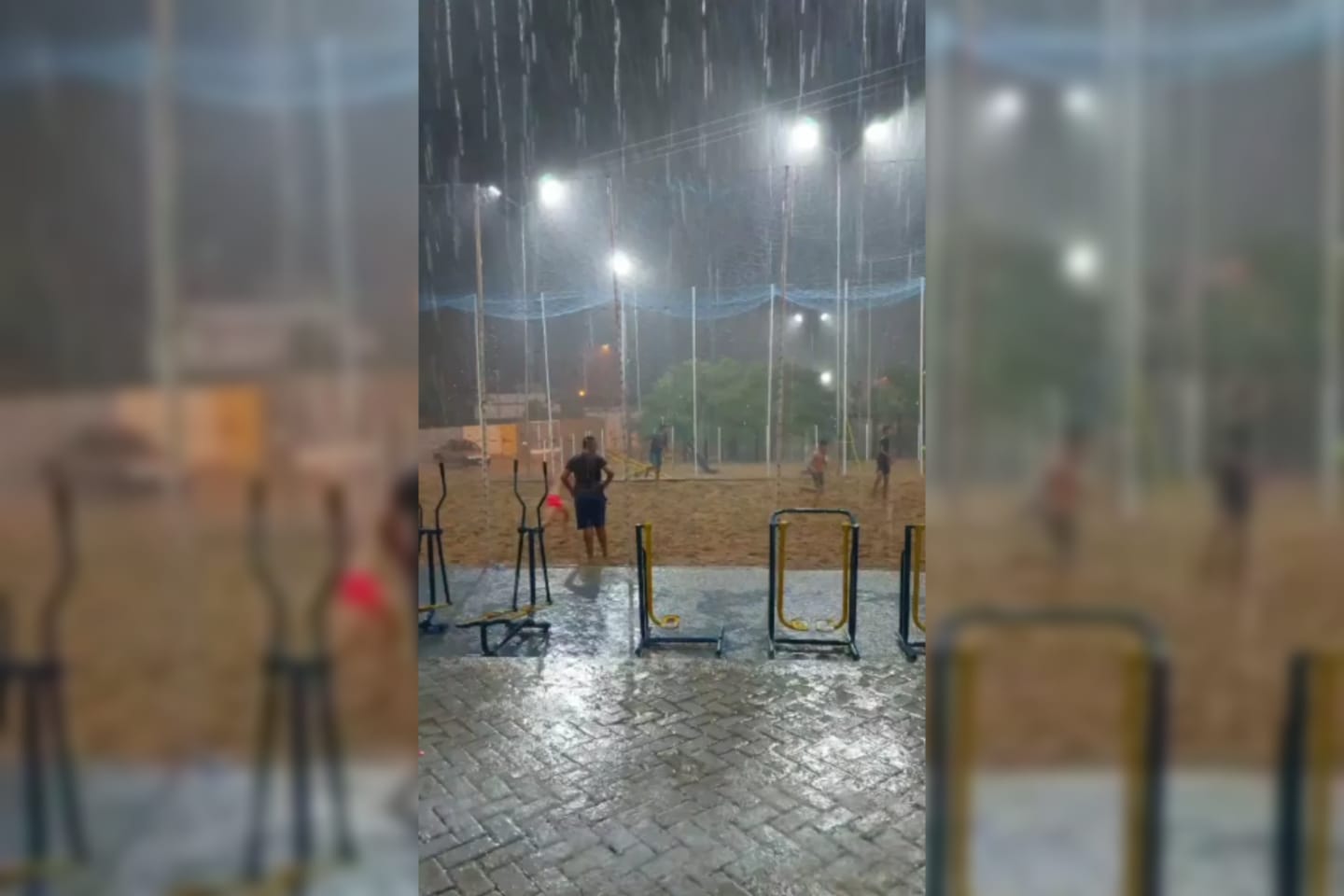 Chove na região metropolitana de Patos na noite desta segunda-feira (01)