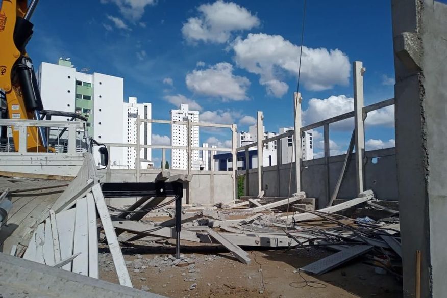 Uma pessoa morre e cinco ficam feridas em desabamento de estrutura de obra, em Campina Grande