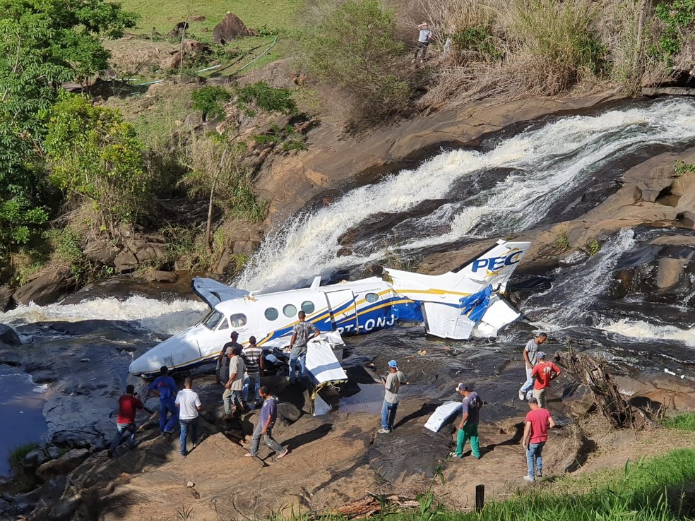 URGENTE: Cantora Marília Mendonça morre aos 26 anos em acidente aéreo