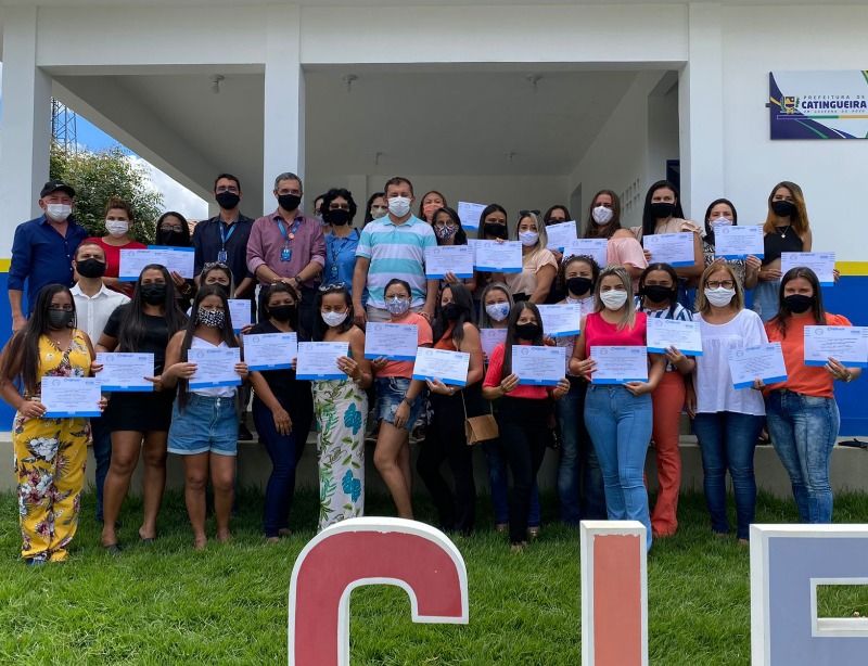 Prefeitura de Catingueira entrega certificados para concluintes de curso profissionalizante realizado em parceria com o SENAI