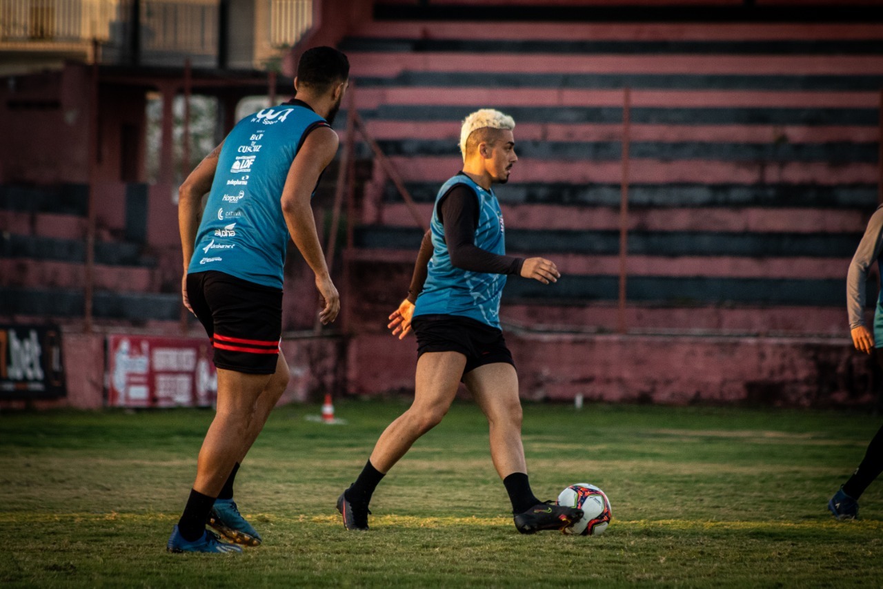 Campinense e Aparecidense começam a decidir título da Série D