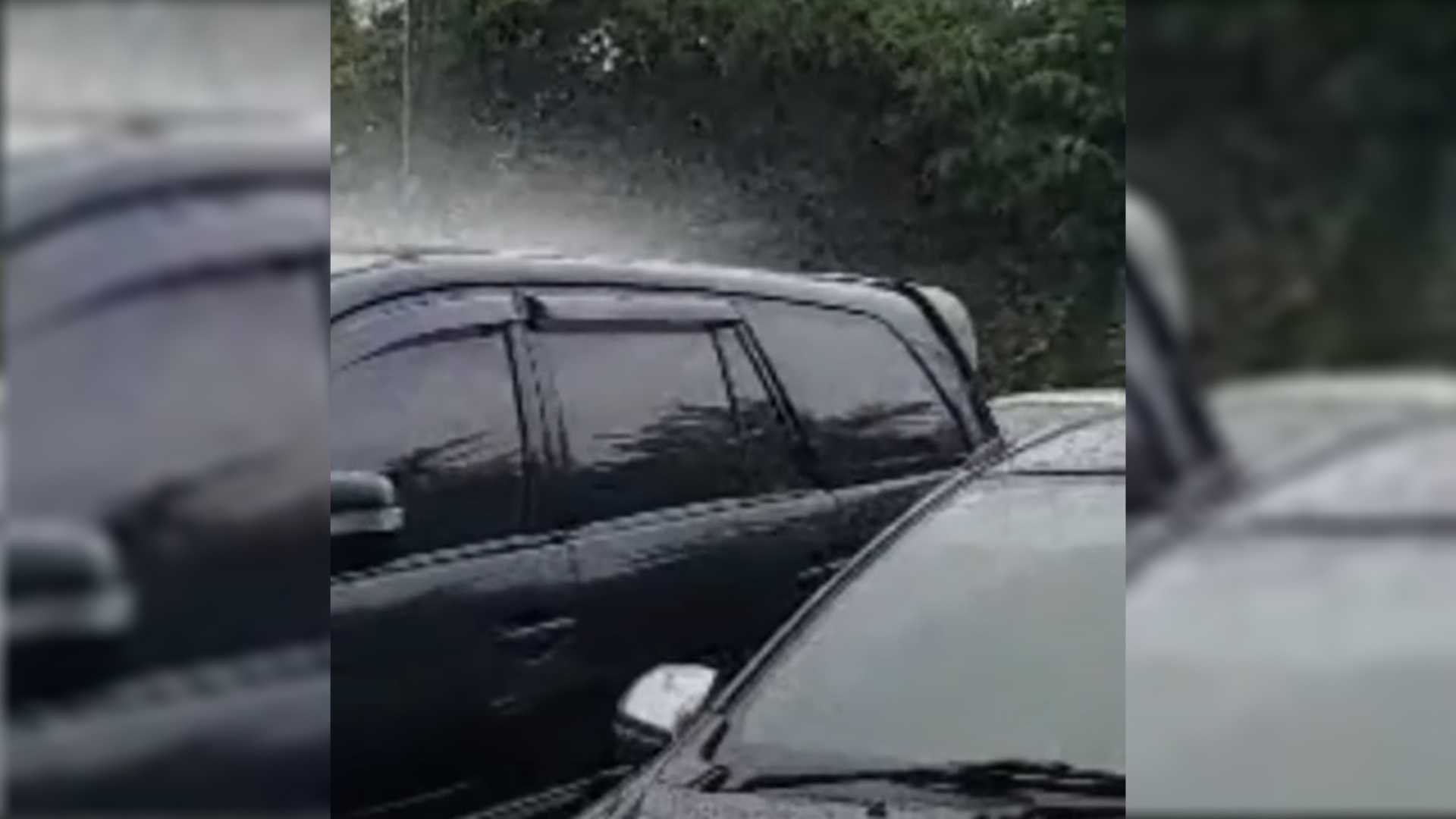 Chuva cai sobre apenas um carro no estacionamento; Veja o vídeo