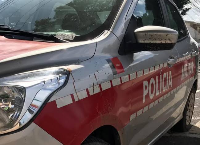 Homem é agredido por populares e preso após estuprar sobrinha de 6 anos na PB