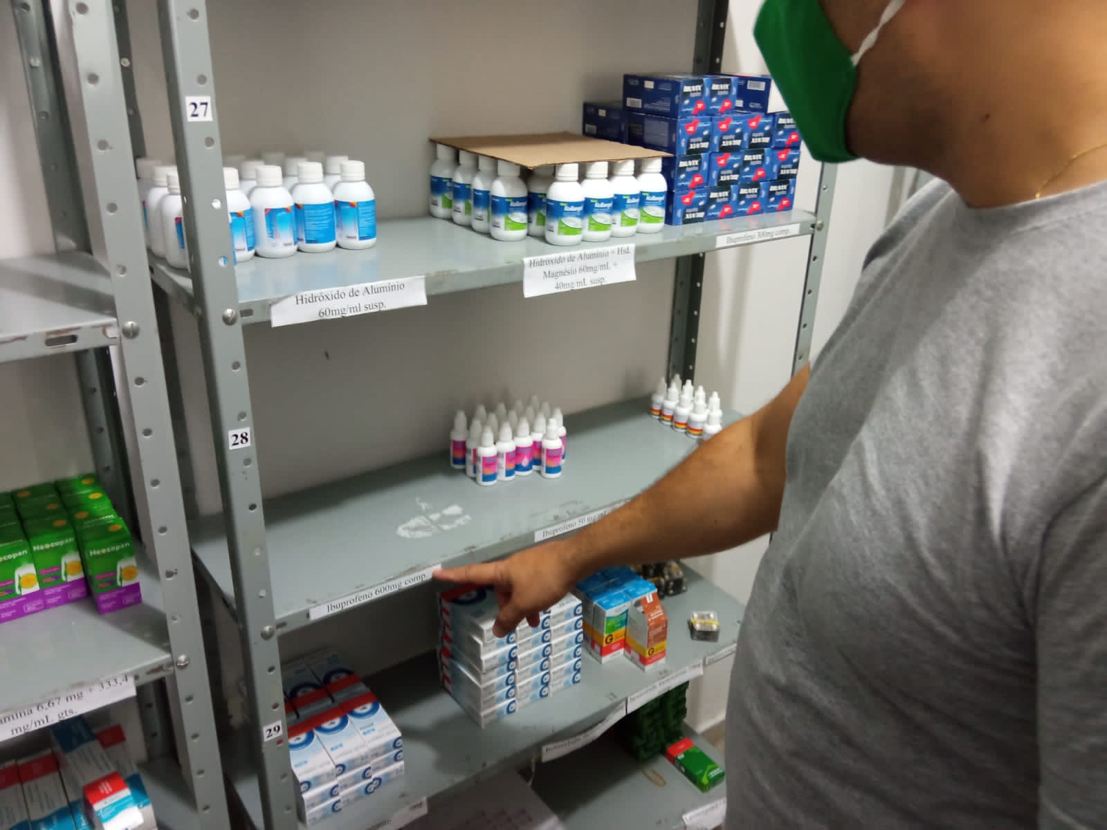 Vereador Josmá Oliveira denuncia falta de medicamentos na Farmácia Básica do Jatobá. Gestão se pronuncia. Veja