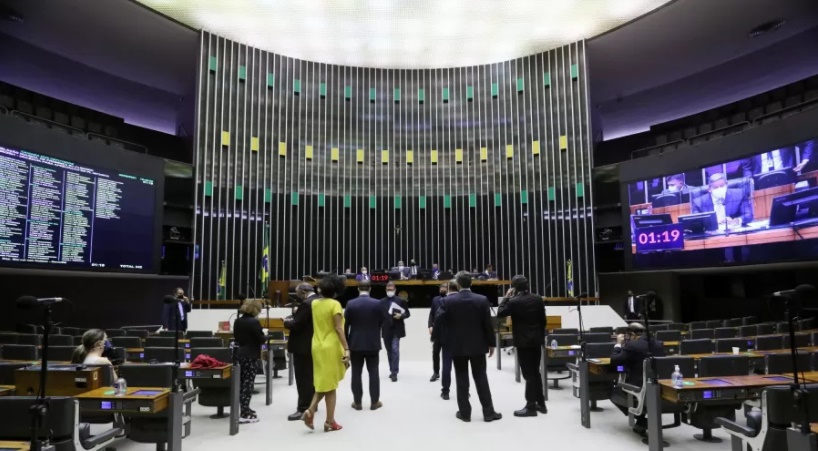 Câmara dos Deputados aprova PEC dos Precatórios em 2º turno de votação