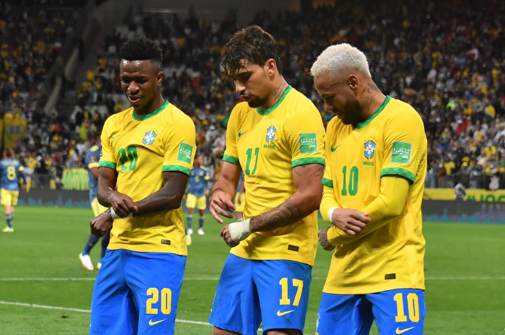 Brasil vence Colômbia em Itaquera e garante classificação antecipada à Copa do Mundo