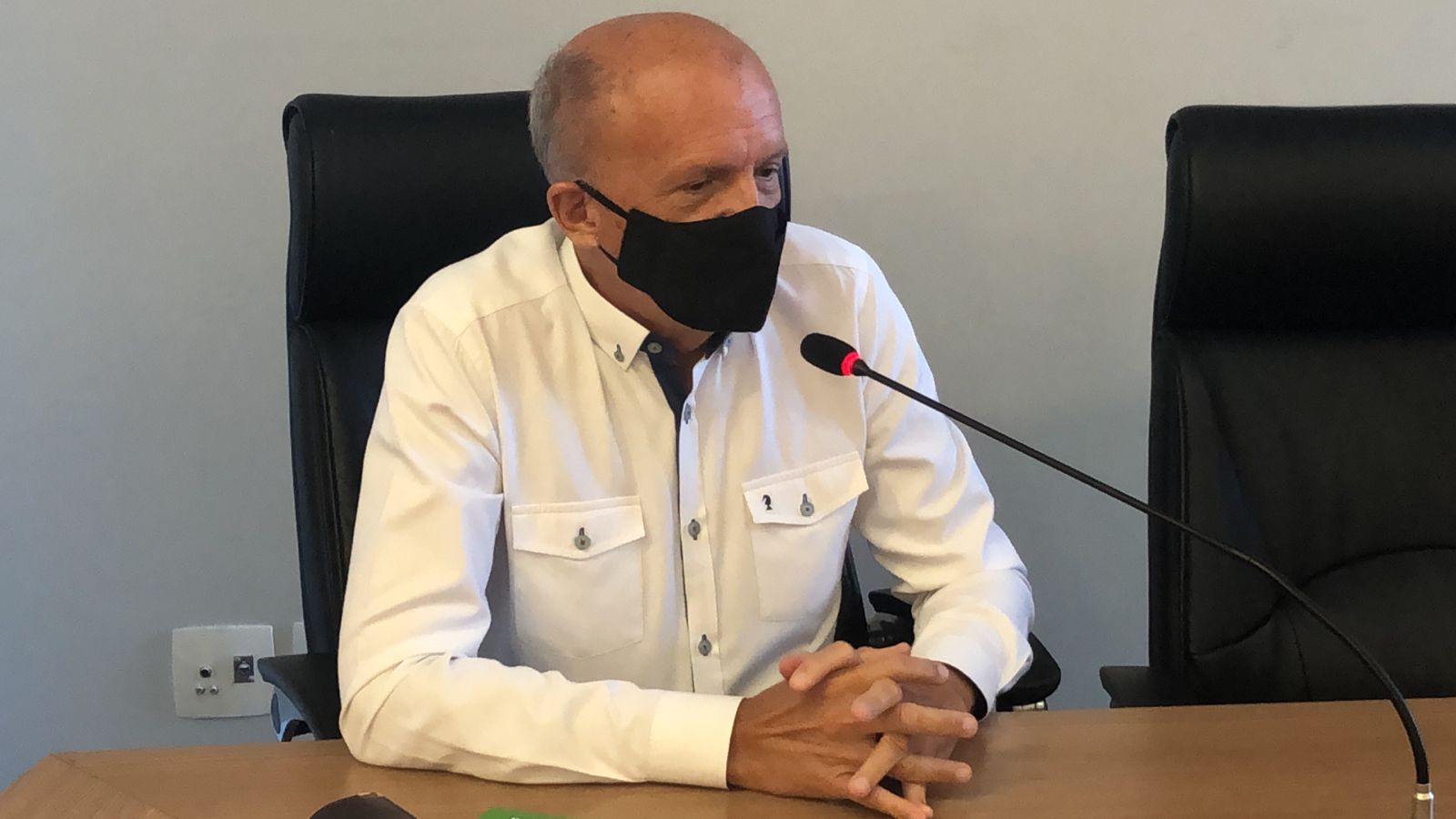 Secretário defende continuidade do uso de máscaras e aponta que índice ainda não permite abandono da proteção na Paraíba